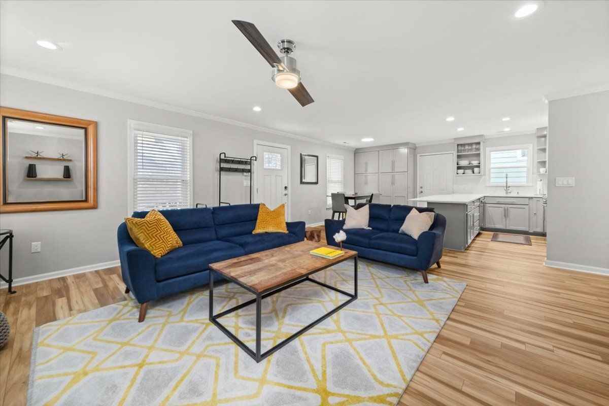 65 Howell Street Northeast - Photo 3 of 30