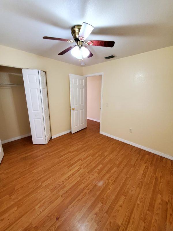 1022 Church St - Photo 6 of 12