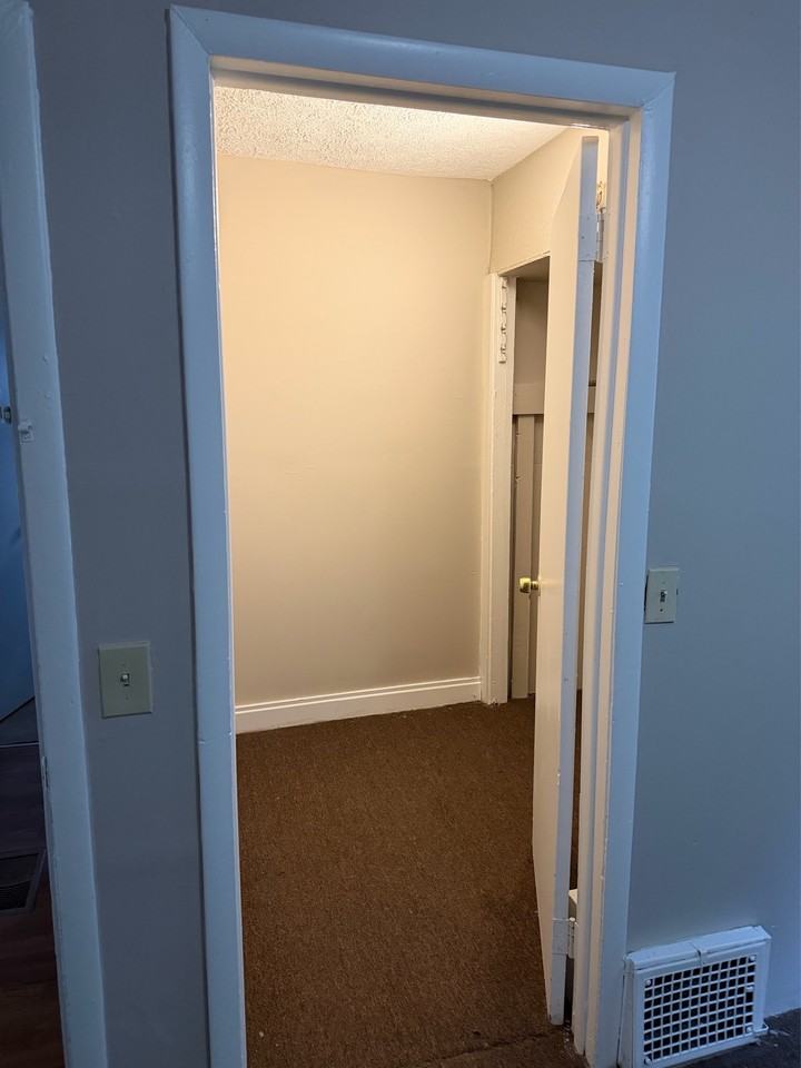 922 Dakin St #1 - Photo 7 of 22