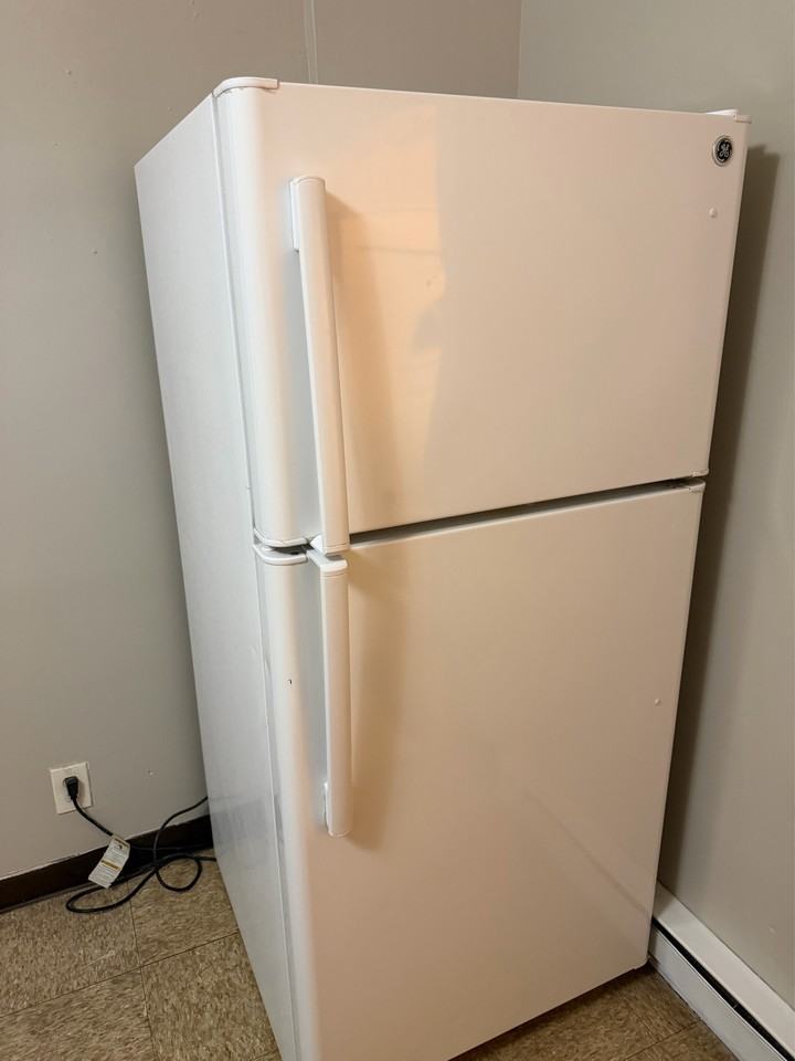 922 Dakin St #1 - Photo 5 of 22