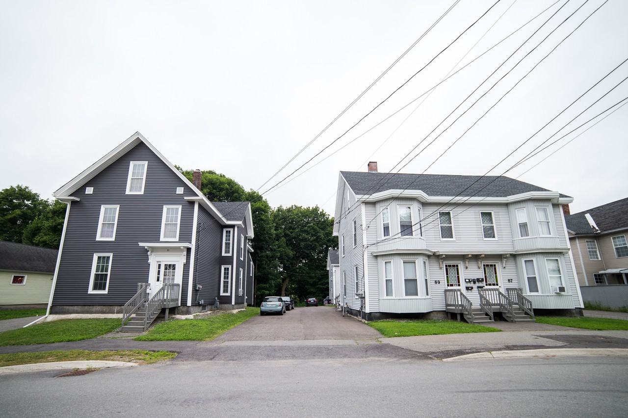 87B 1st St - Photo 4 of 15