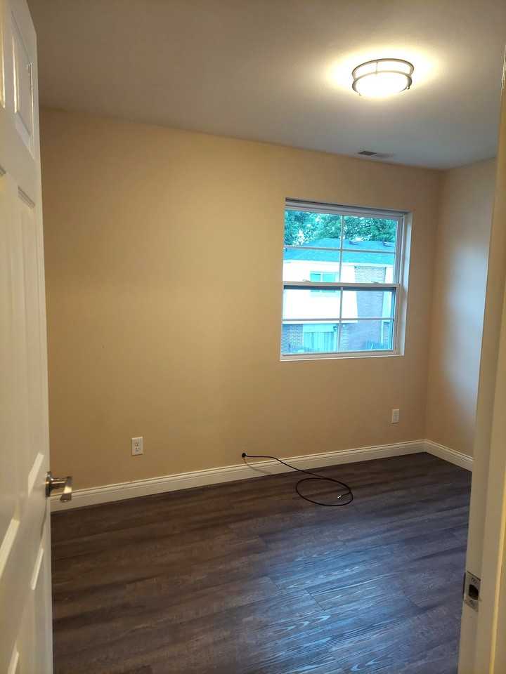 52 Westwood Dr #13 - Photo 6 of 11