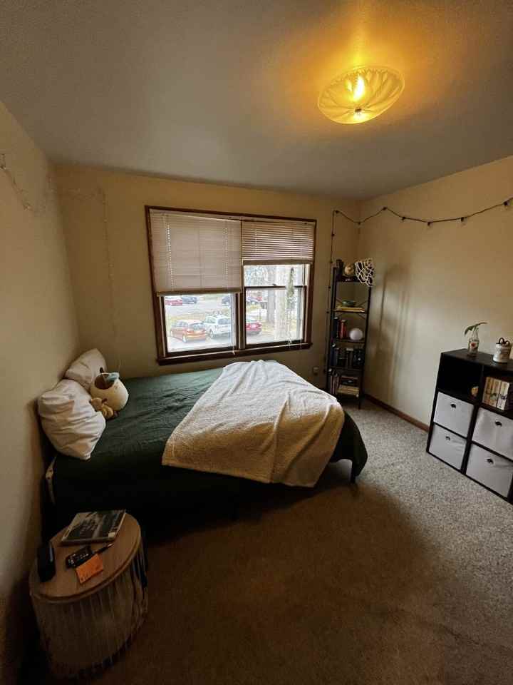1215 State St Apt 5 - Photo 6 of 17