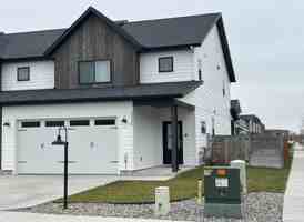 featured image of 1312 Fozzie Ln #C