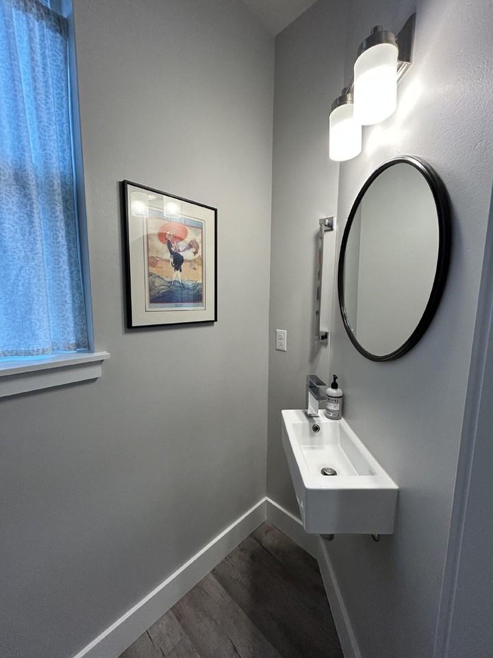 1312 Fozzie Ln #C - Photo 7 of 34