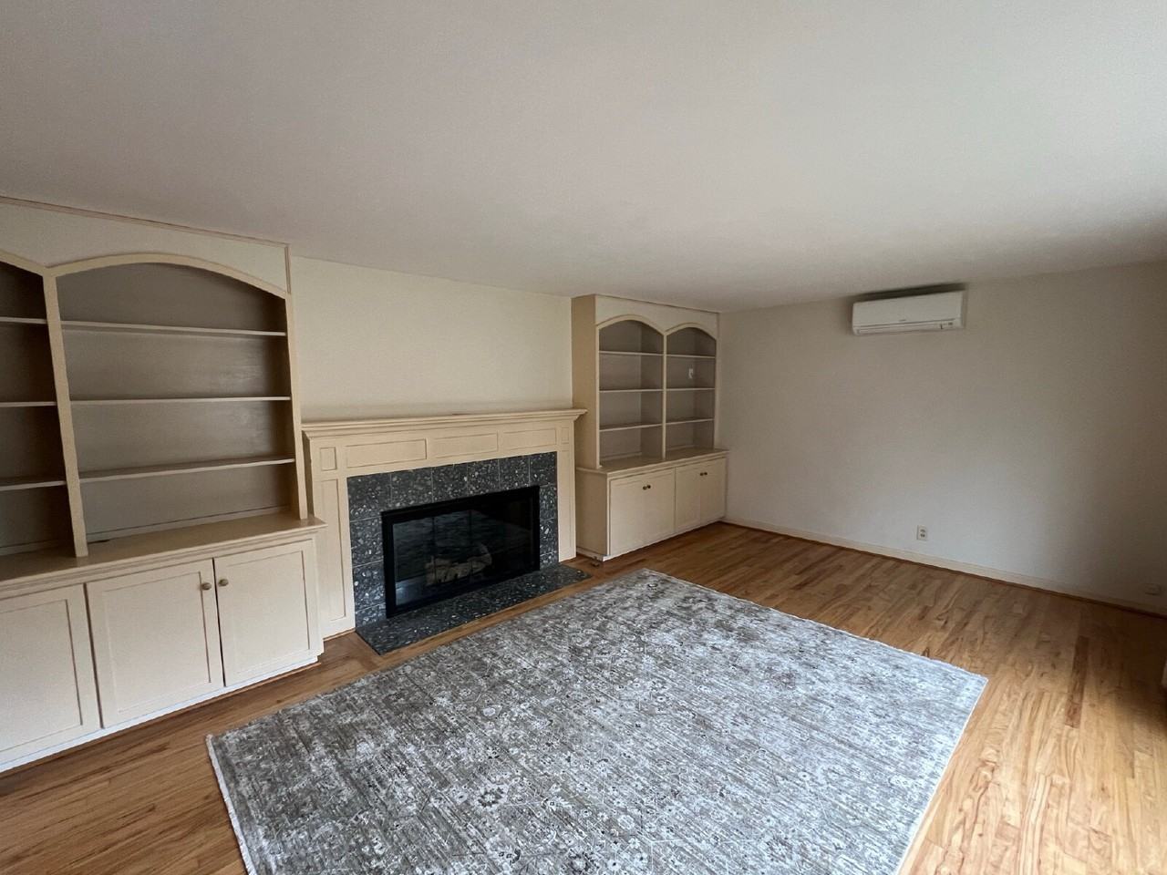 596 Roan Dr - Photo 3 of 20