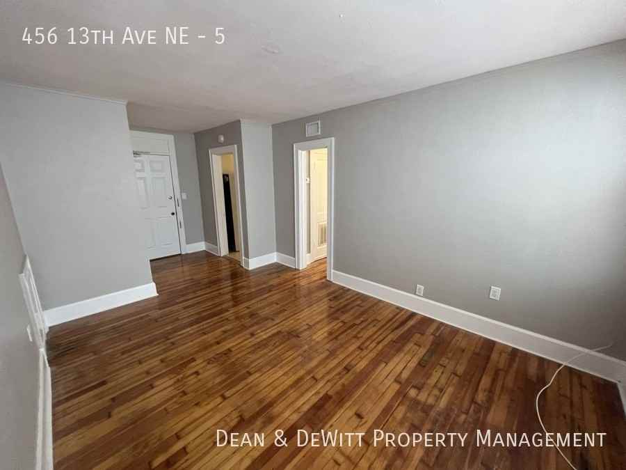 456 13th Ave Ne #5 - Photo 2 of 12