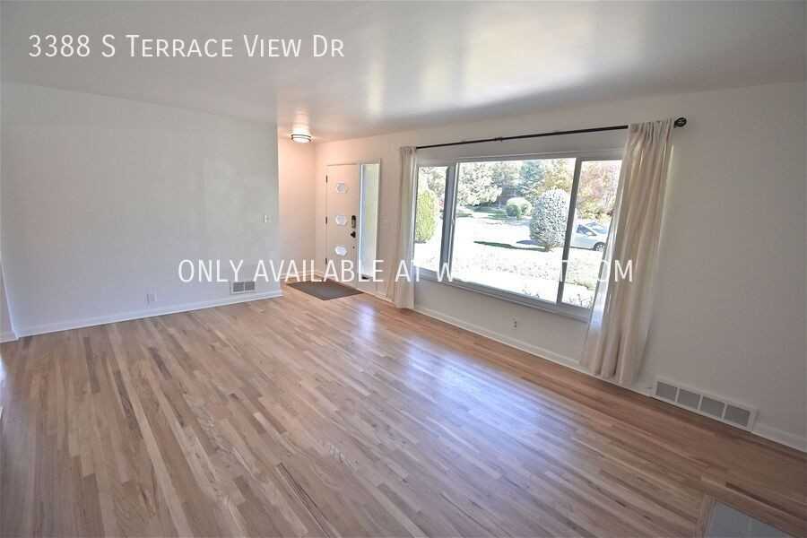 3388 S Terrace View Dr - Photo 4 of 41