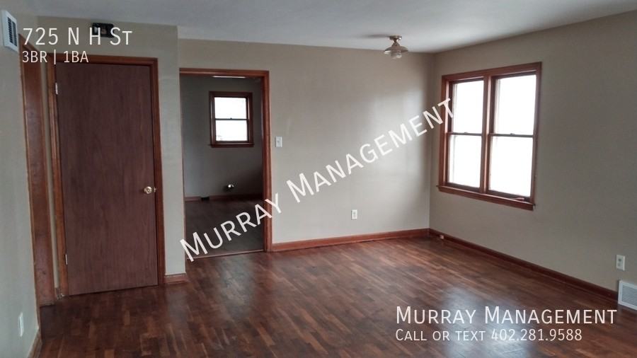 725 North H Street - Photo 2 of 20
