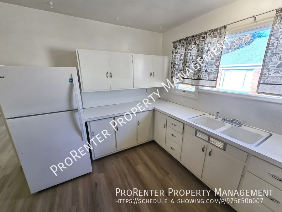 2338 Van Buren Avenue - Photo 7 of 16