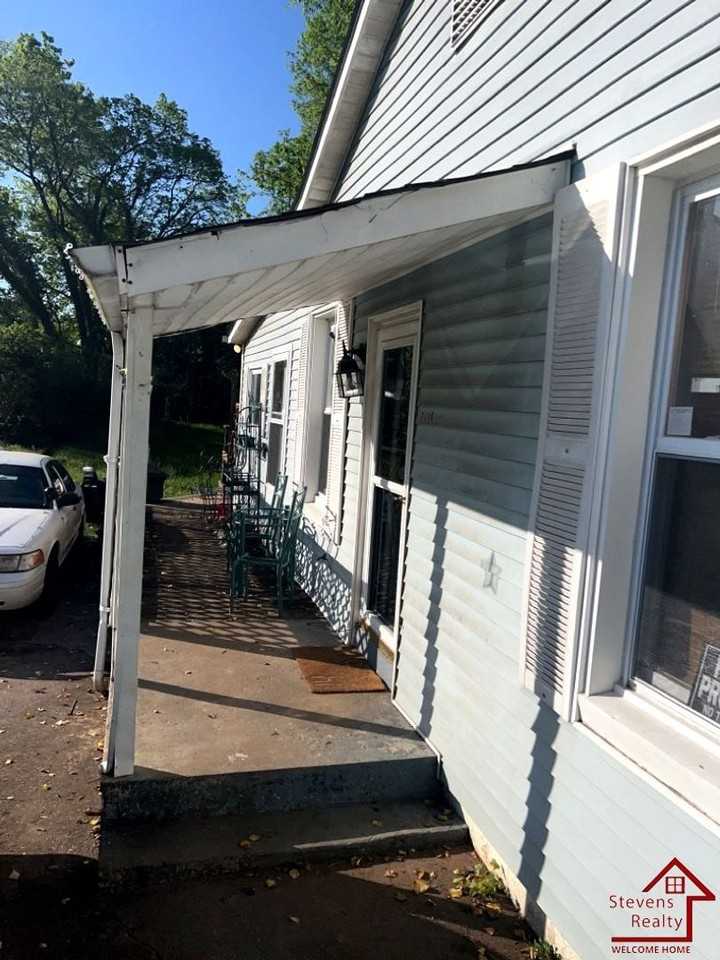 2110 Brown Ave - Photo 7 of 21