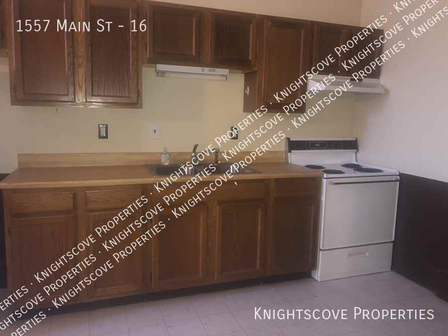 1557 Main Street #16 - Photo 5 of 30