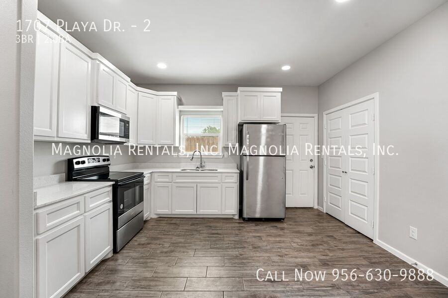 1707 Playa Drive #2 - Photo 5 of 17