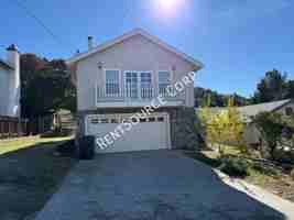 featured image of 43328 Lookabout Road