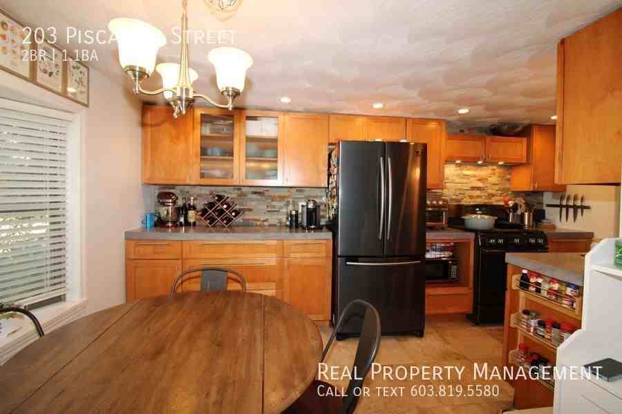 203 Piscassic St - Photo 4 of 19