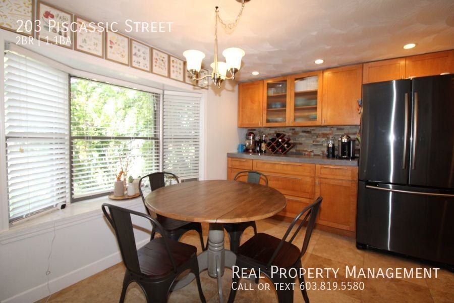 203 Piscassic St - Photo 5 of 19