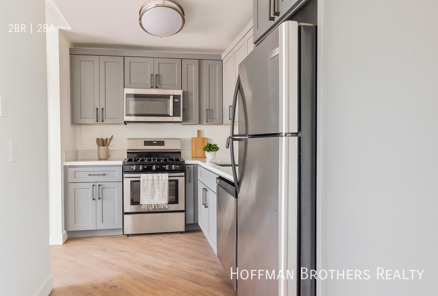 310 South Kenmore Avenue #206 - Photo 2 of 5