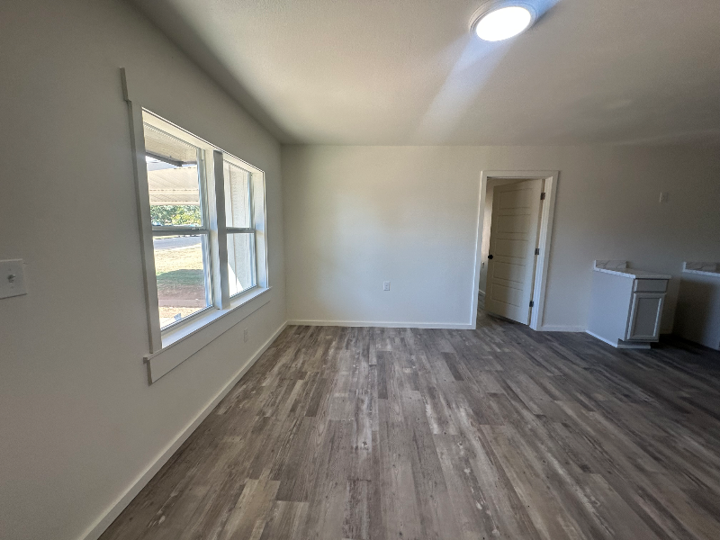 1904 63rd St - Photo 2 of 18