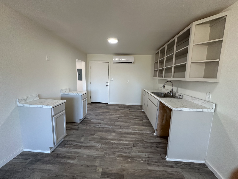 1904 63rd St - Photo 5 of 18