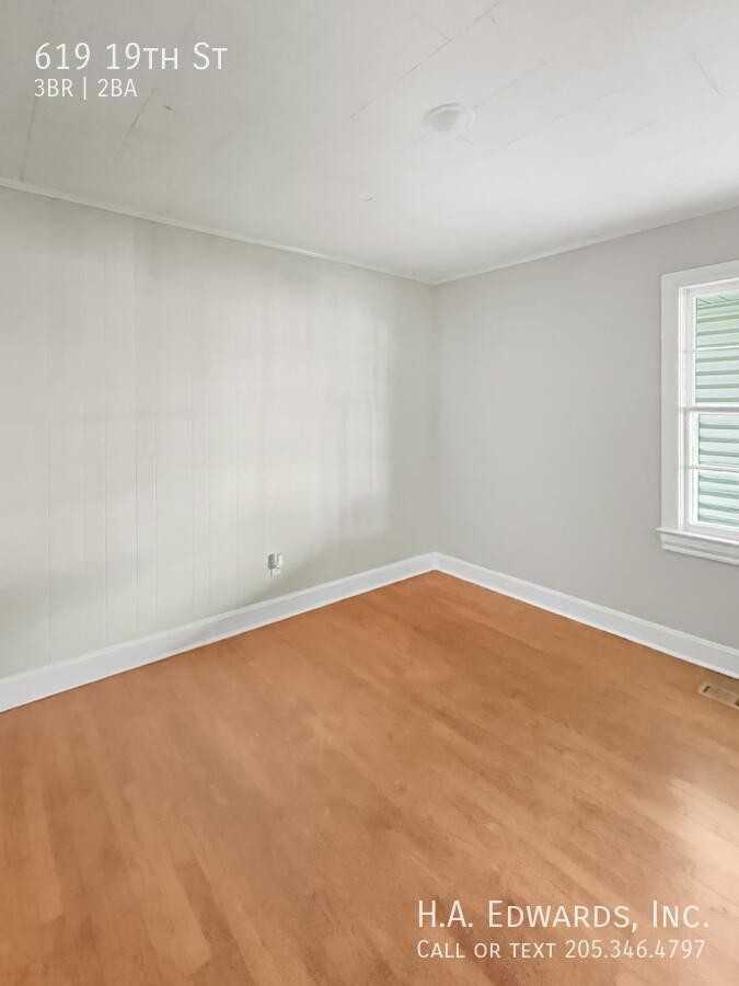 619 19th Street - Photo 7 of 10