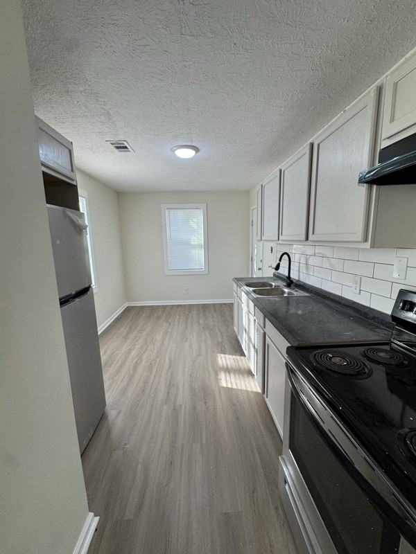 1 East Hall Street - Photo 3 of 7