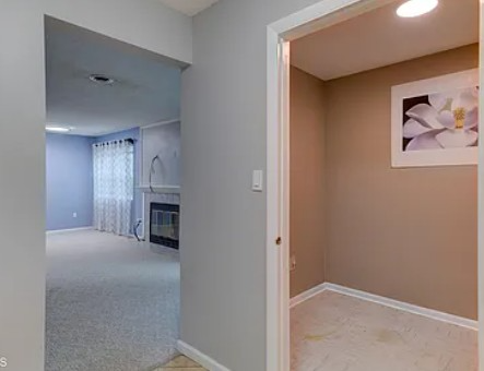 504 Greenwich Dr - Photo 2 of 12