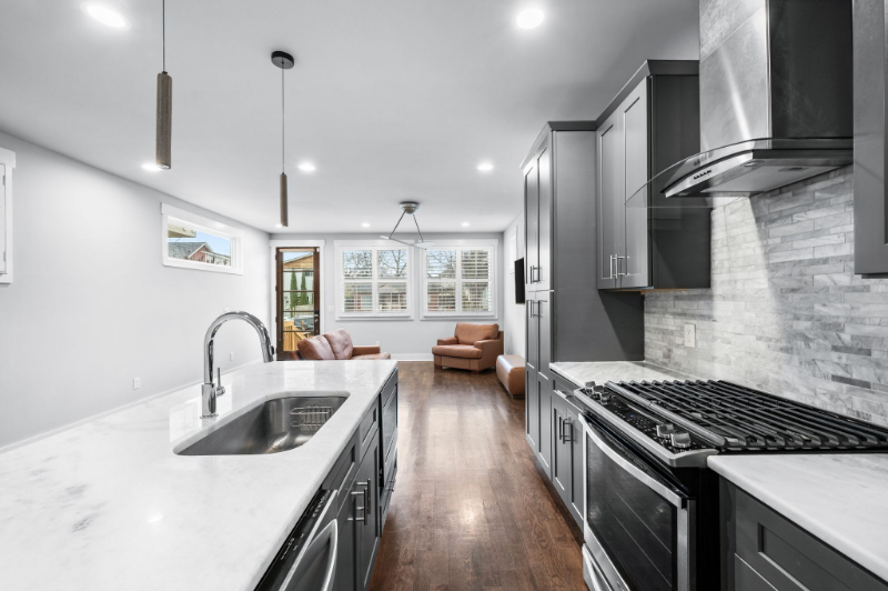 1833 16th Ave N - Photo 5 of 20