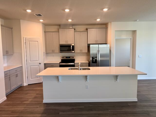 3210 Arch Ave - Photo 2 of 22