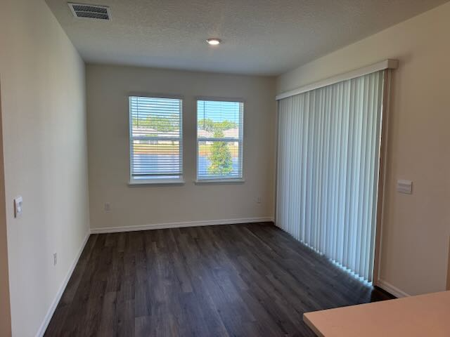 3210 Arch Ave - Photo 7 of 22