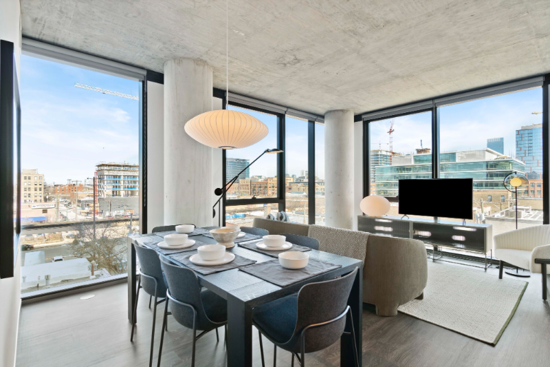 155 North Elizabeth Street - Photo 3 of 16