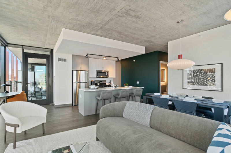 155 North Elizabeth Street - Photo 4 of 16