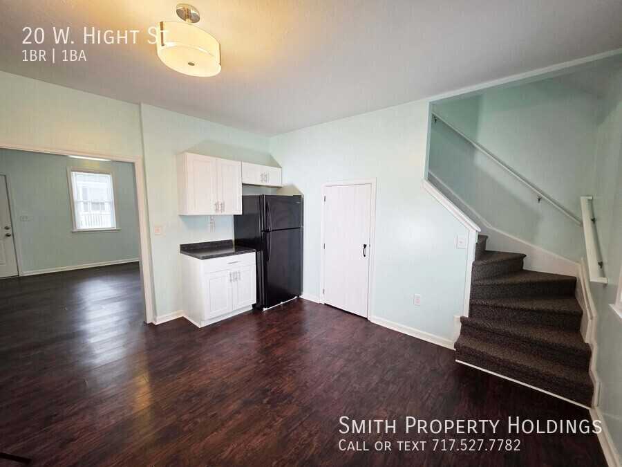 20 West High Street - Photo 4 of 18