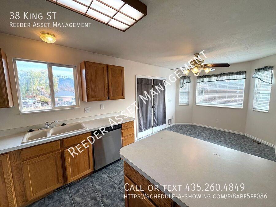 38 King St - Photo 3 of 19