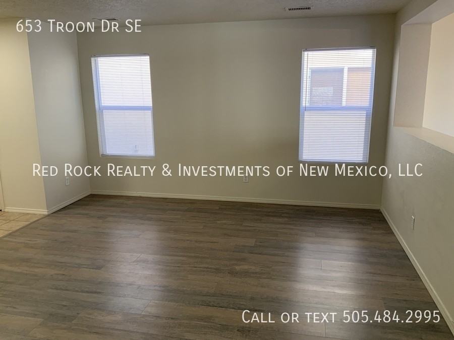 653 Troon Dr Se - Photo 3 of 22