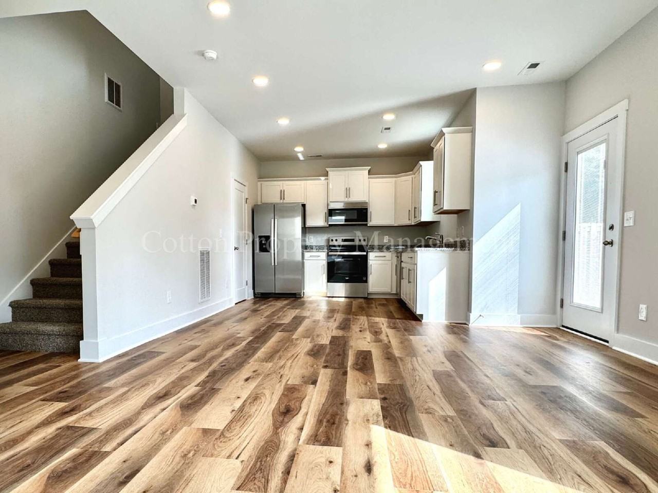 2860 Worth Drive #C - Photo 5 of 32