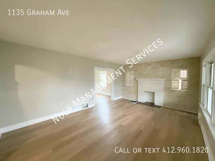1135 Graham Avenue - Photo 2 of 7