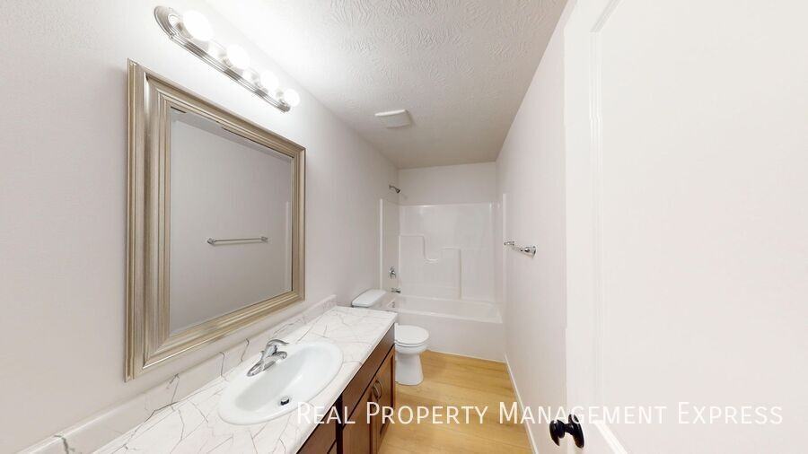 9608 West Tunis Drive - Photo 3 of 15