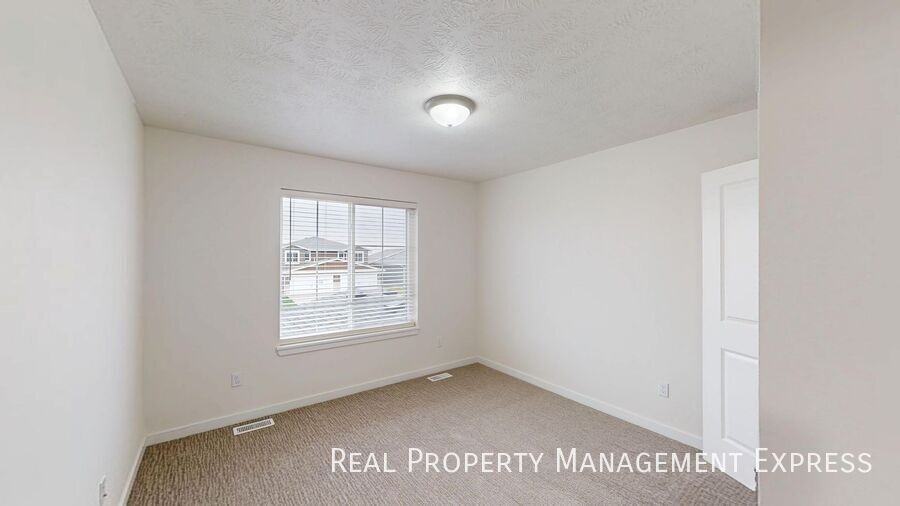 9606 West Tunis Drive - Photo 5 of 14