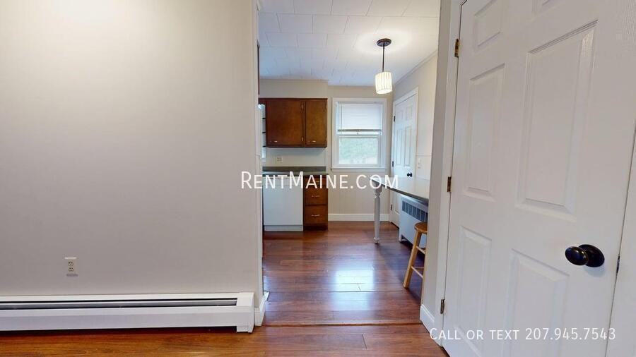 198 Main Road South #B - Photo 4 of 19