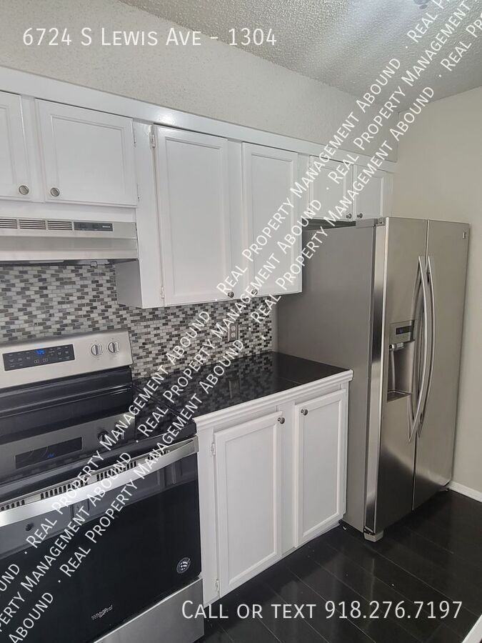 6724 S Lewis Ave #1304 - Photo 7 of 23