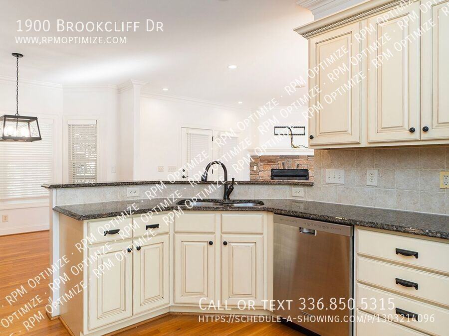 1900 Brookcliff Drive - Photo 3 of 50