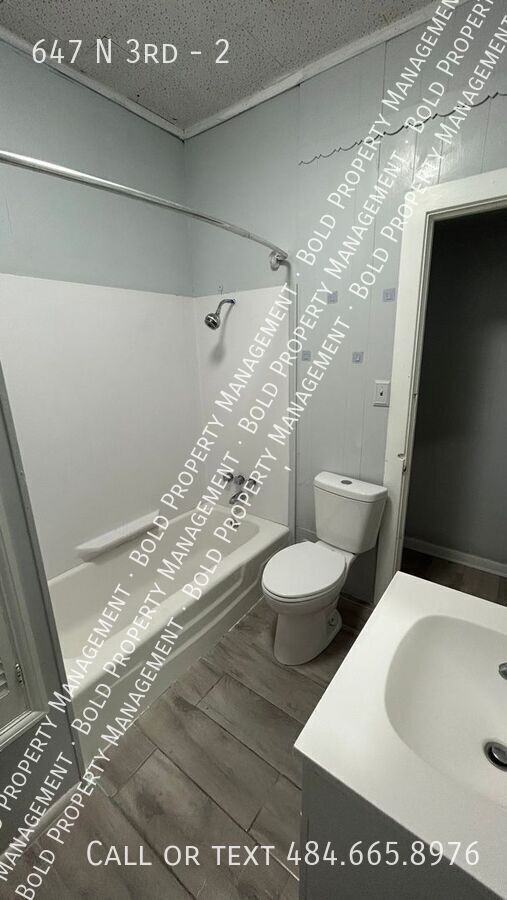 647 N 3rd St #2 - Photo 5 of 11