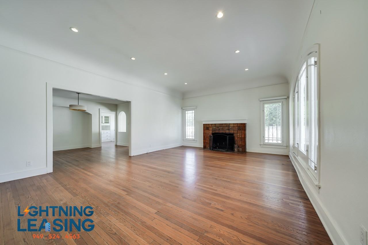 401 S Sycamore Ave #A - Photo 2 of 42