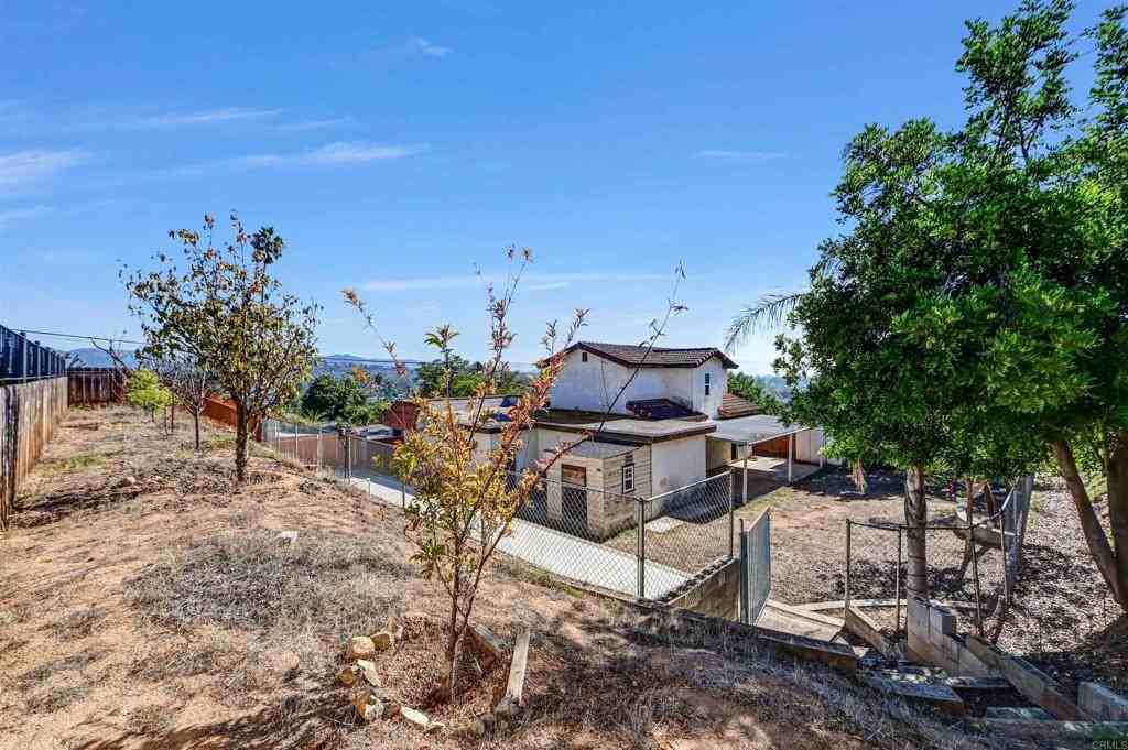 735 South Upas Street #735 - Photo 5 of 33