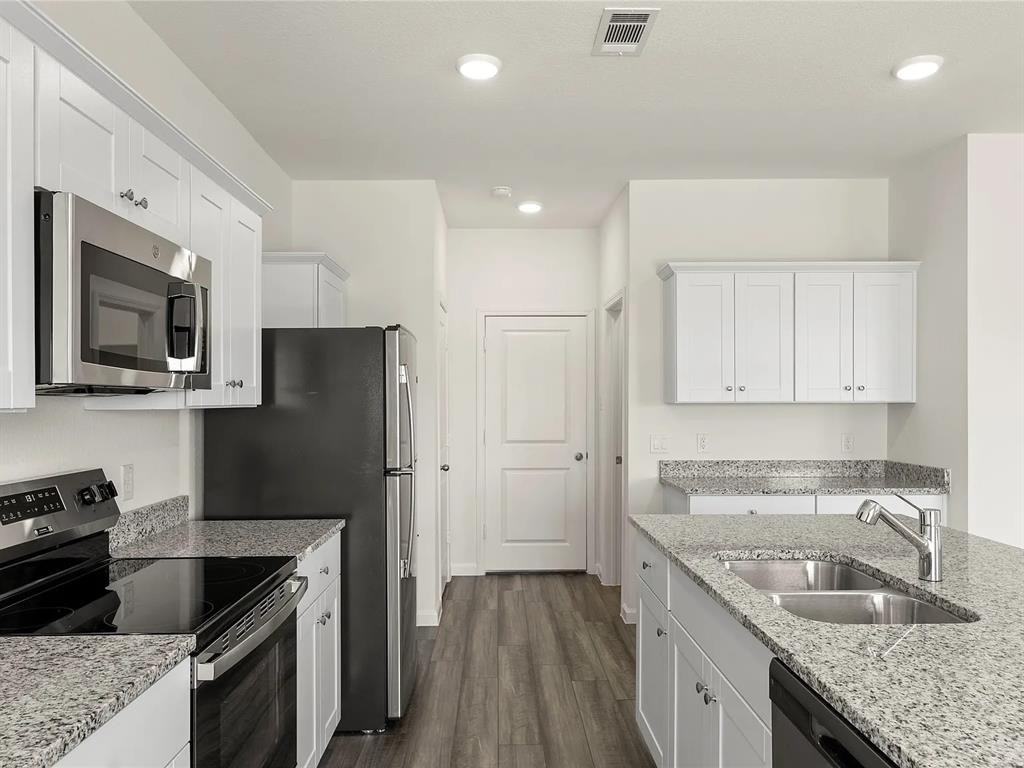 5909 Sahara Dr #5909 - Photo 4 of 21