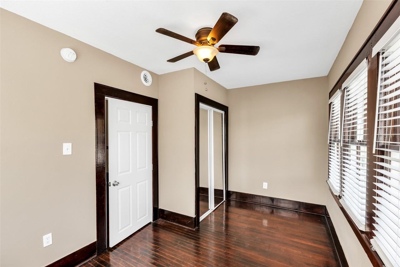 3010 Avenue Q #3010-3 - Photo 2 of 9