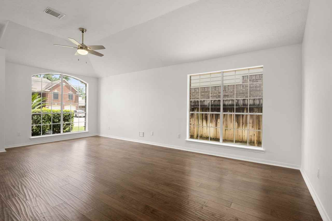 16014 Lakestone Dr #16014 - Photo 3 of 20