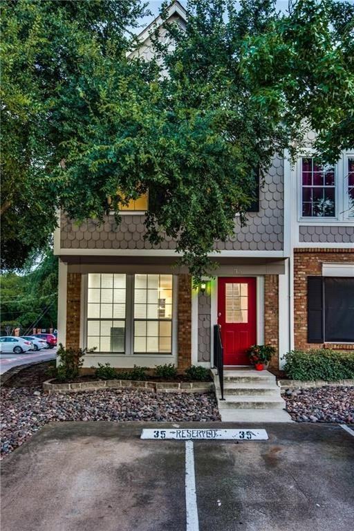 35 Abbey Rd #35 - Photo 3 of 25