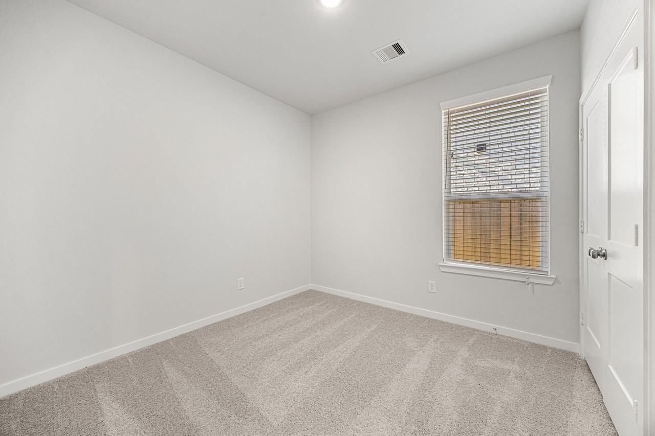 21043 Armstrong County Dr #21043 - Photo 7 of 35