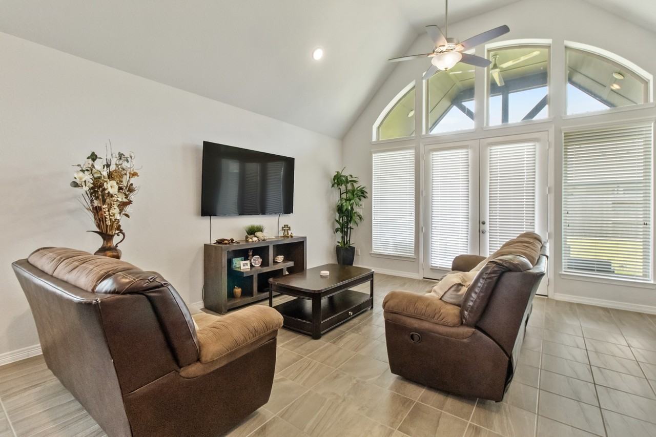 Laurel Woods Cir #8735 - Photo 2 of 26